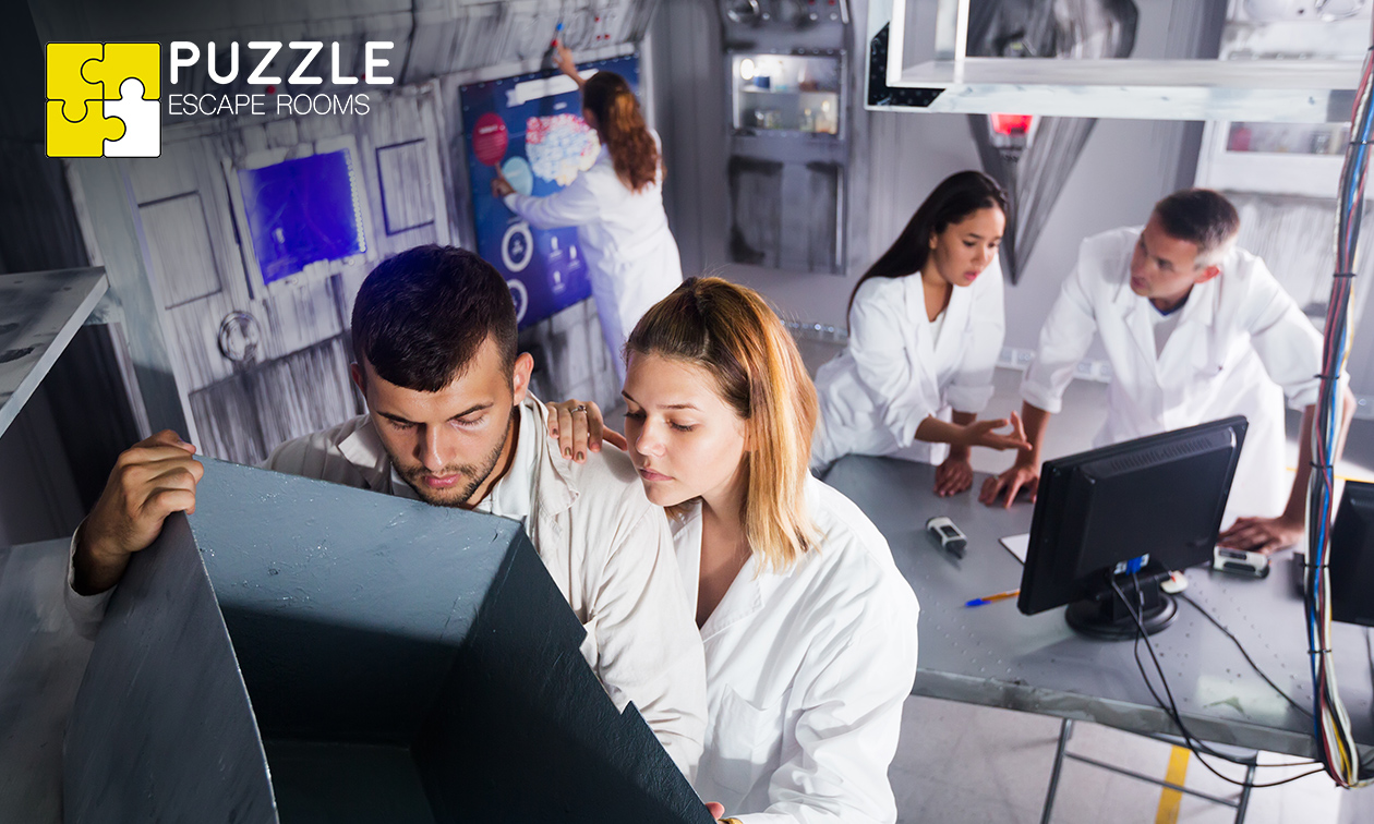 Puzzle Escape Rooms, Escaperoom naar keuze (60 min) voor 5 t/m 10 personen Spare 25 in Aalst